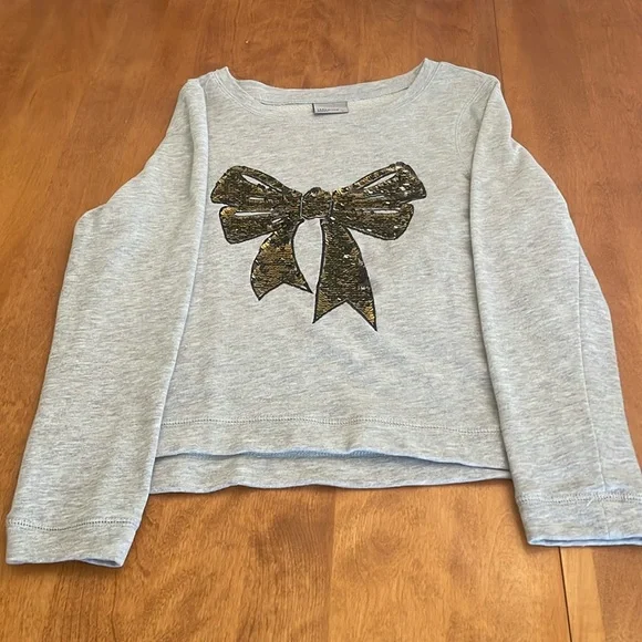 Vero Moda Gray Sweatshirt with Black Bow Design - Picture 5 of 5